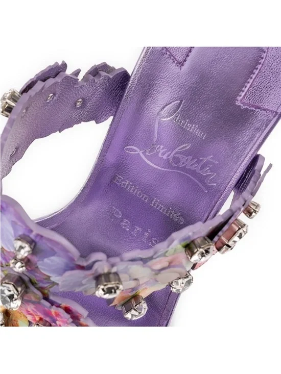 Christian Louboutin Flora
85mm crystal accent wedding heels RETAIL 2,995 - Picture 3 of 13